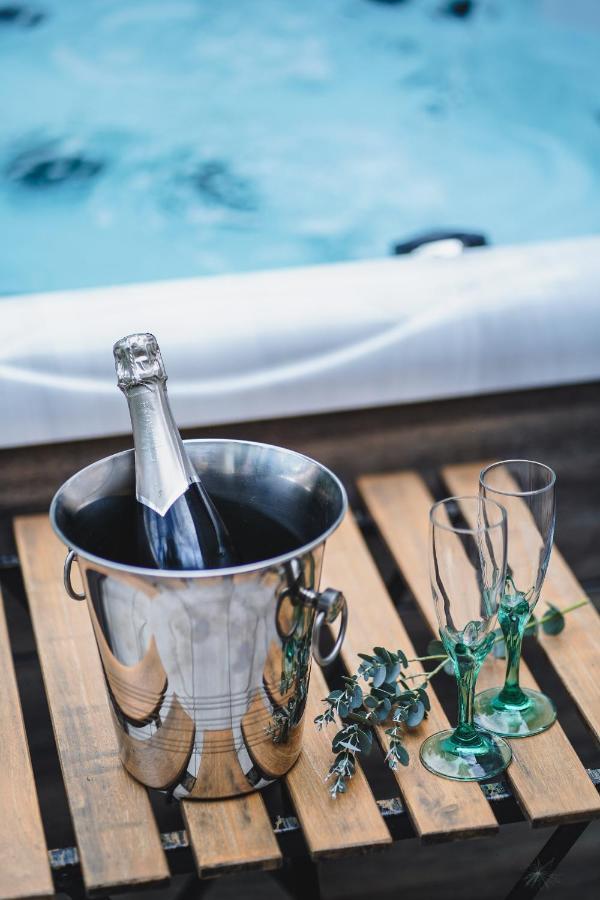 O Rethel Jacuzzi, Gite Ardennes Exterior foto