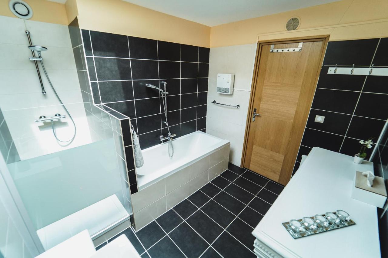 O Rethel Jacuzzi, Gite Ardennes Exterior foto